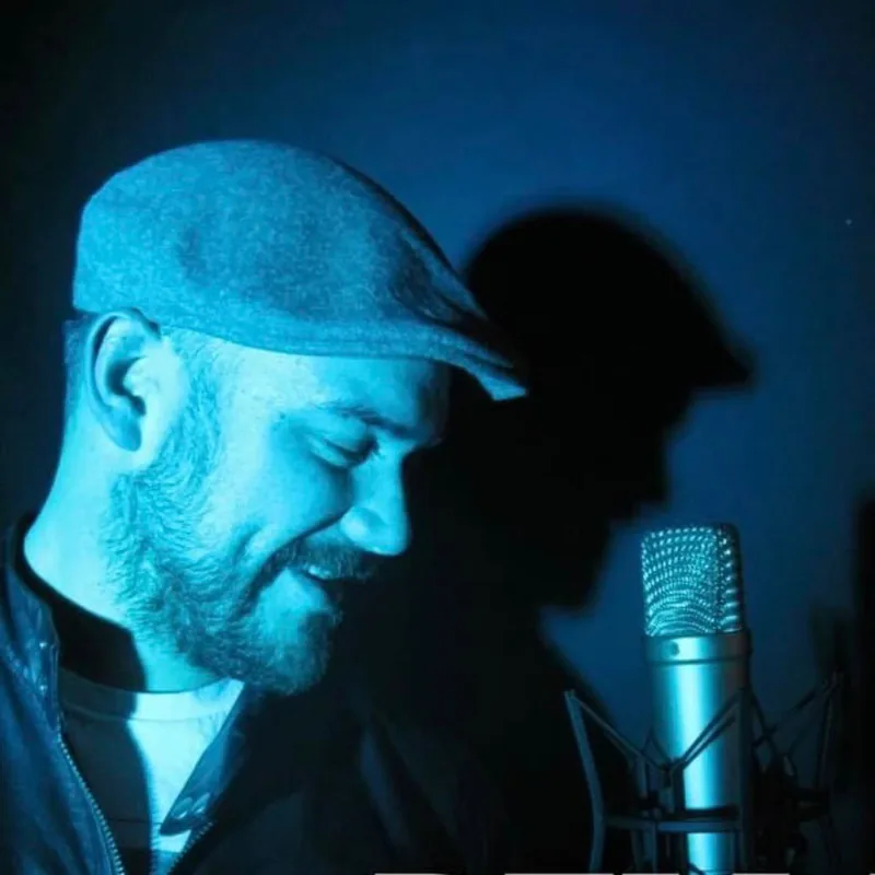 Anthony Dellamarta – Live